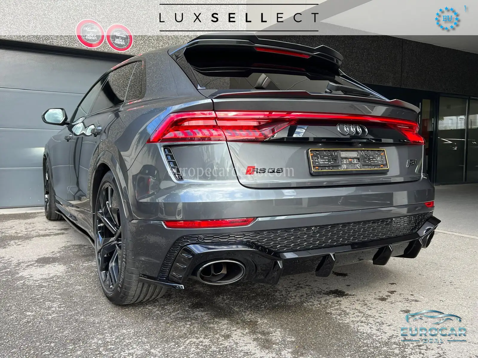 Audi RSQ8