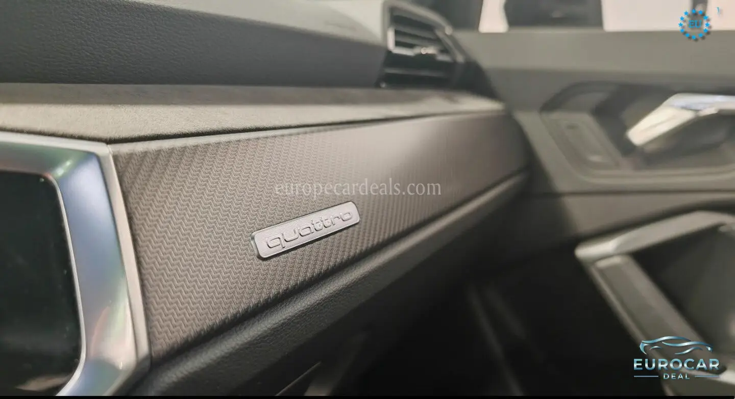 Audi RSQ3