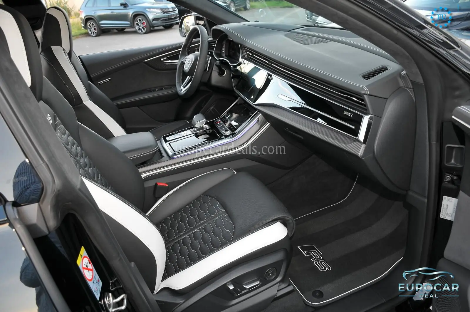 Audi RSQ8