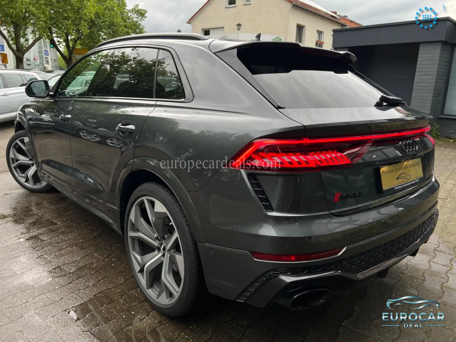 Audi RSQ8