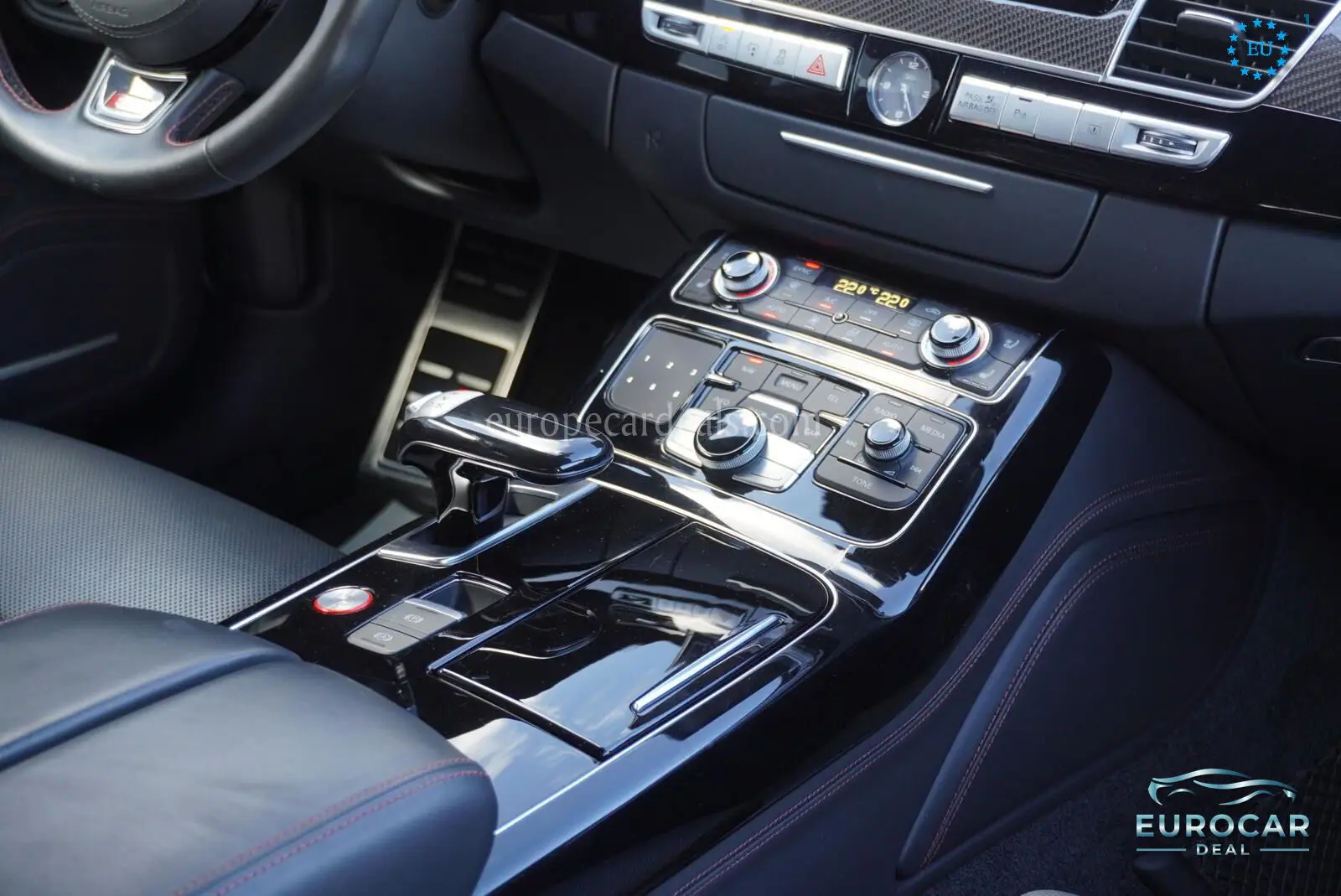 Audi S8