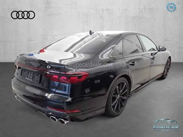 Audi S8