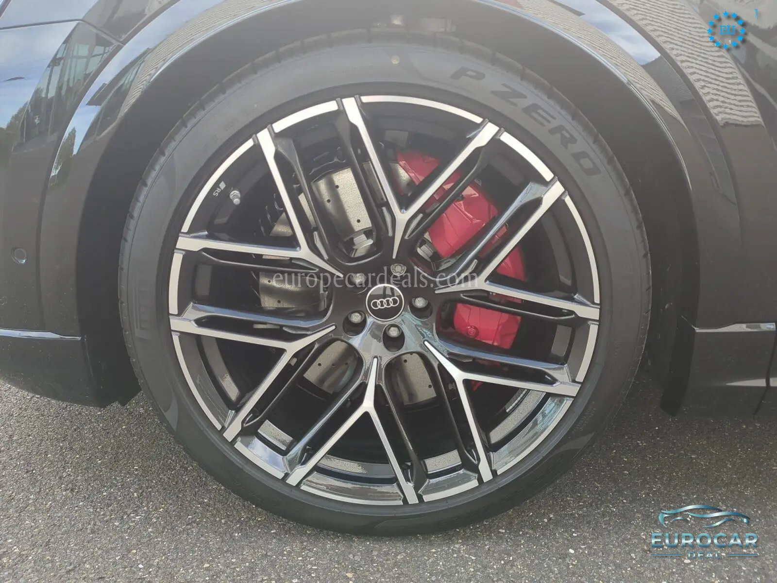 Audi RSQ8