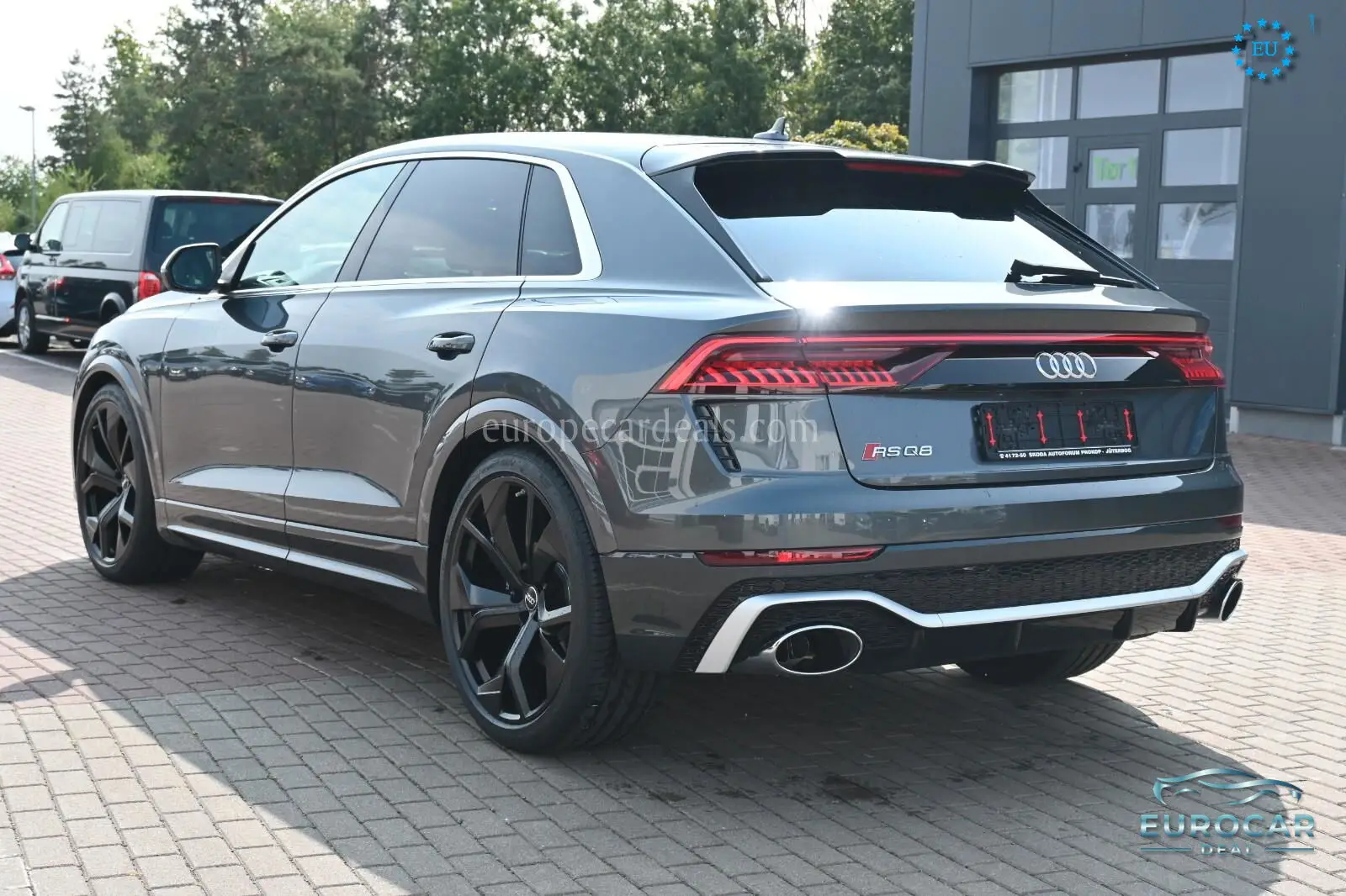 Audi RSQ8