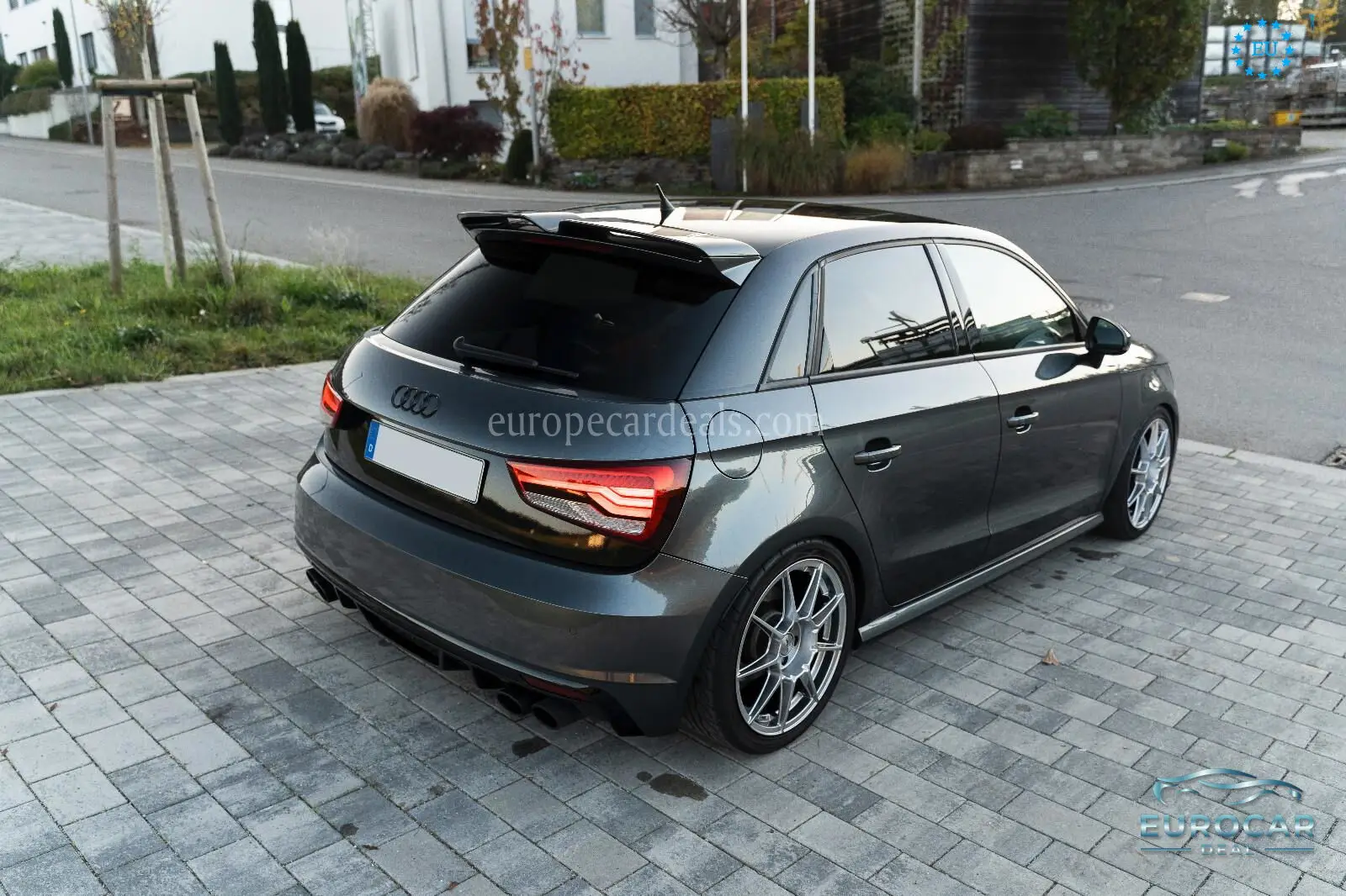 Audi S1