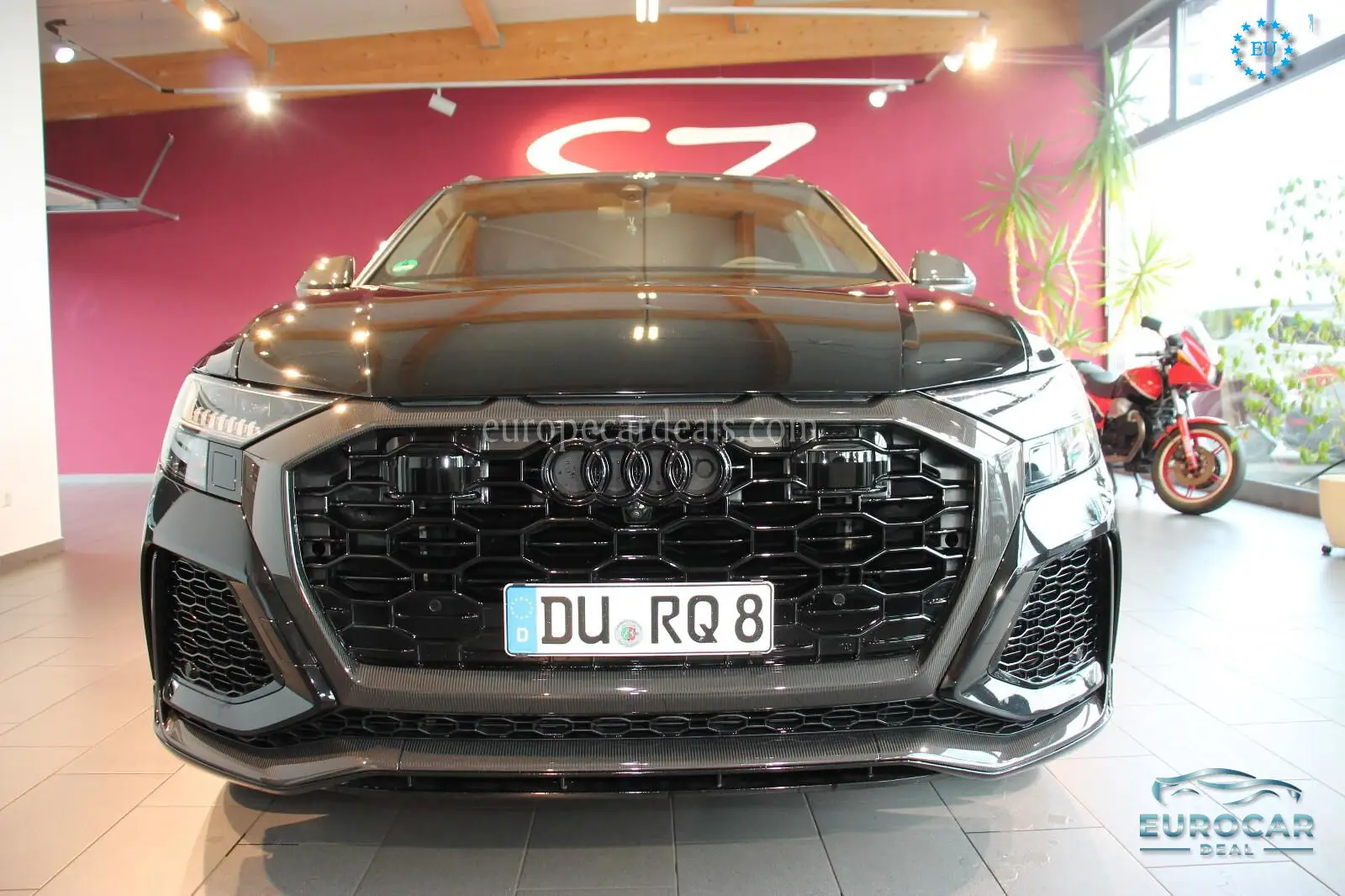 Audi RSQ8