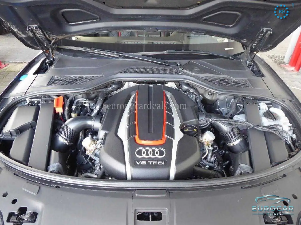 Audi S8