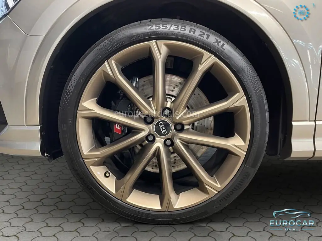 Audi RSQ3