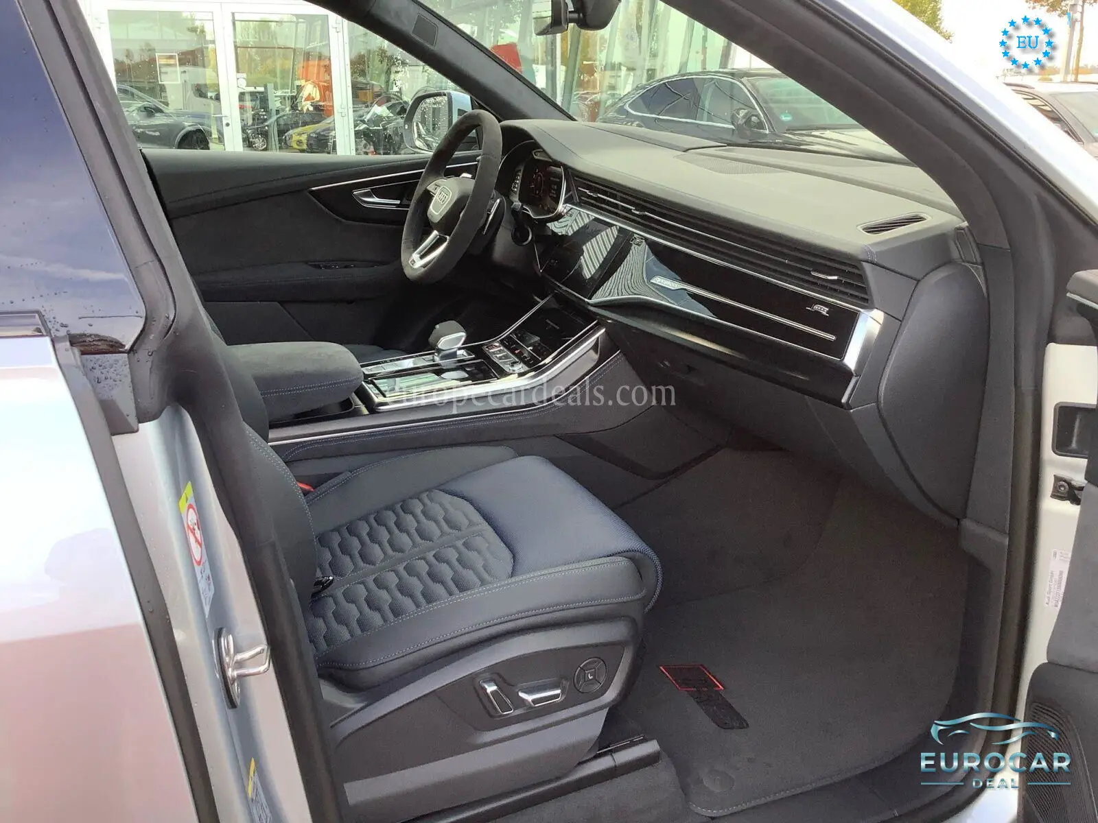 Audi RSQ8