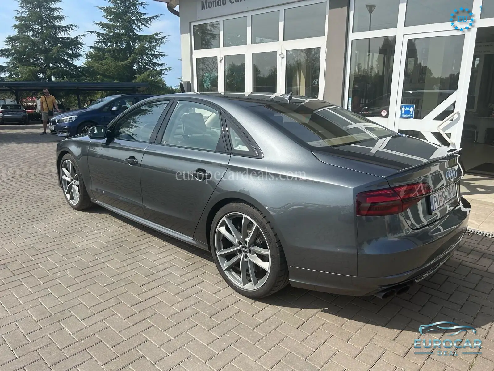 Audi S8