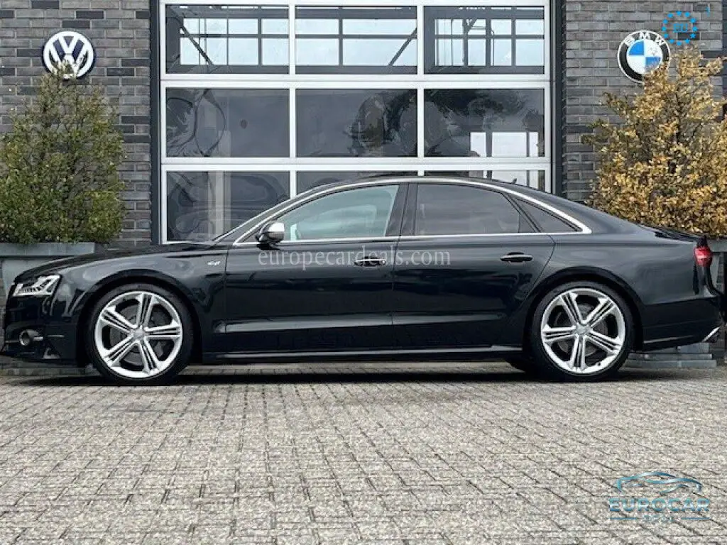 Audi S8