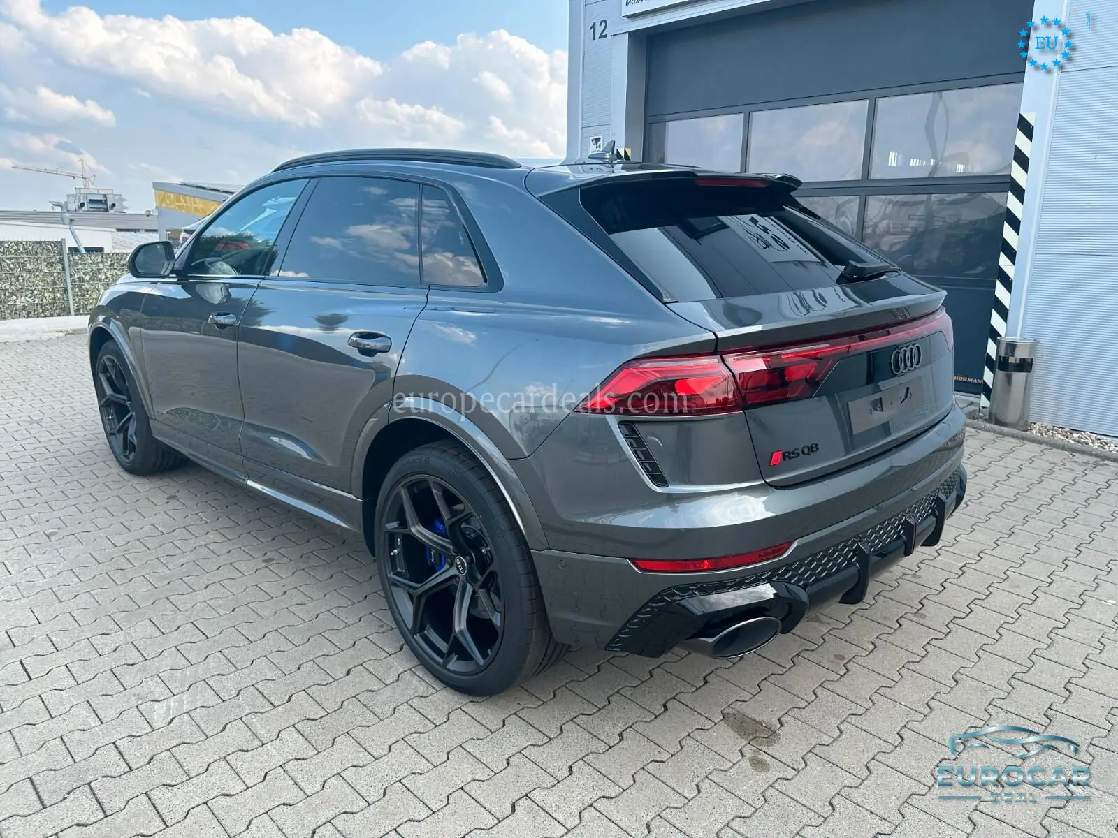 Audi RSQ8