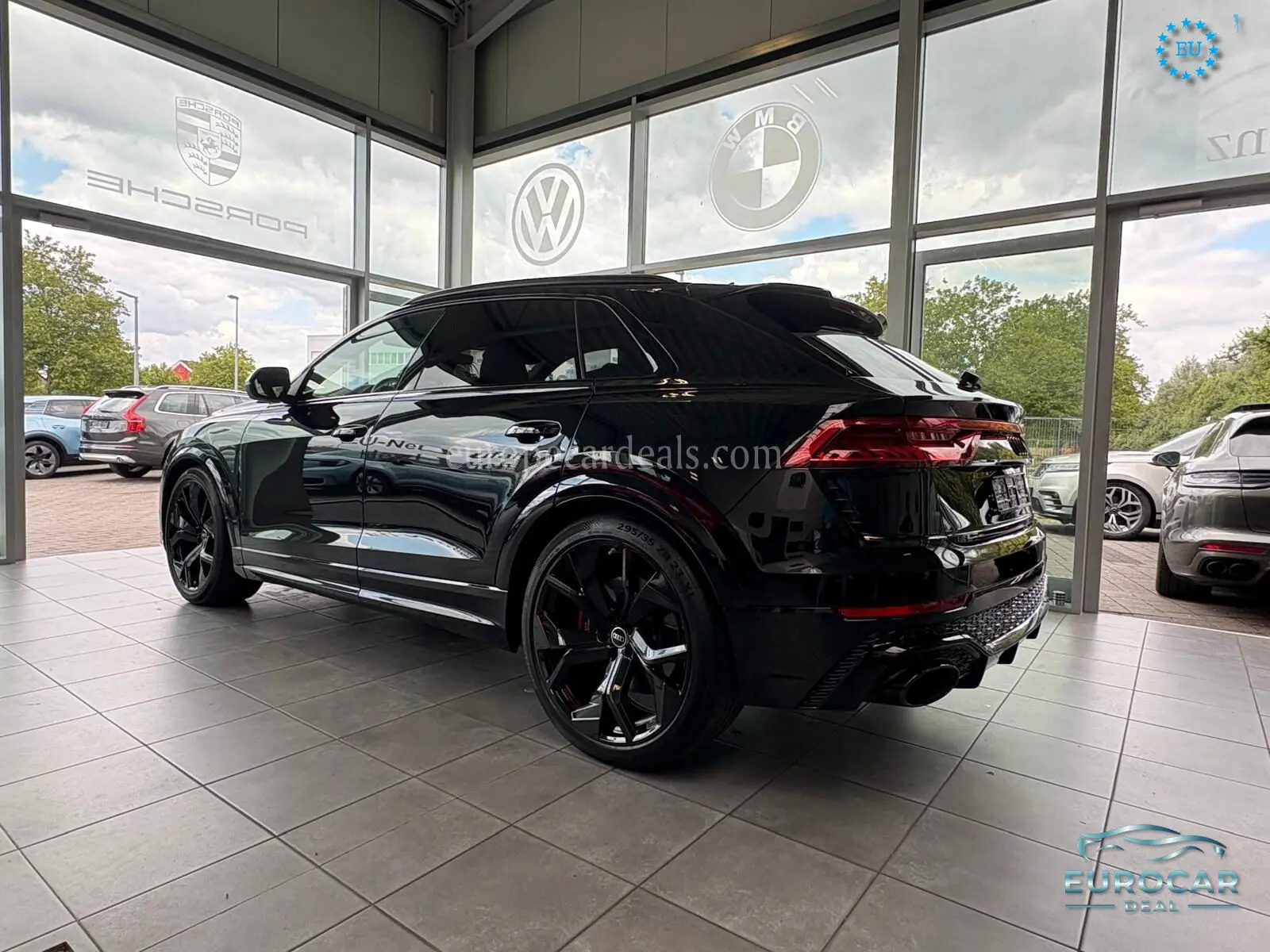 Audi RSQ8