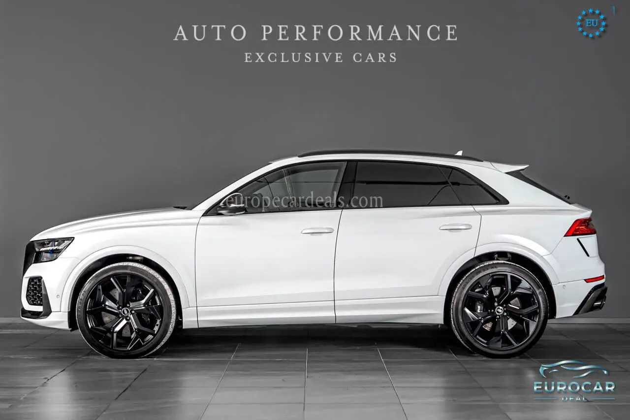 Audi RSQ8