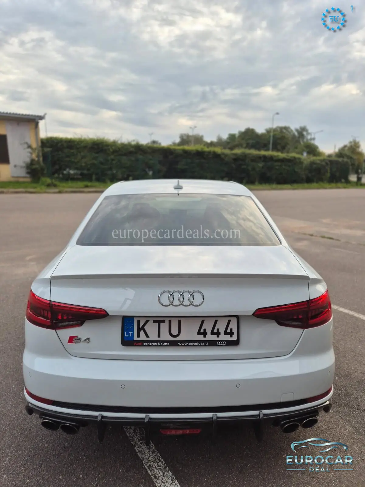Audi S4