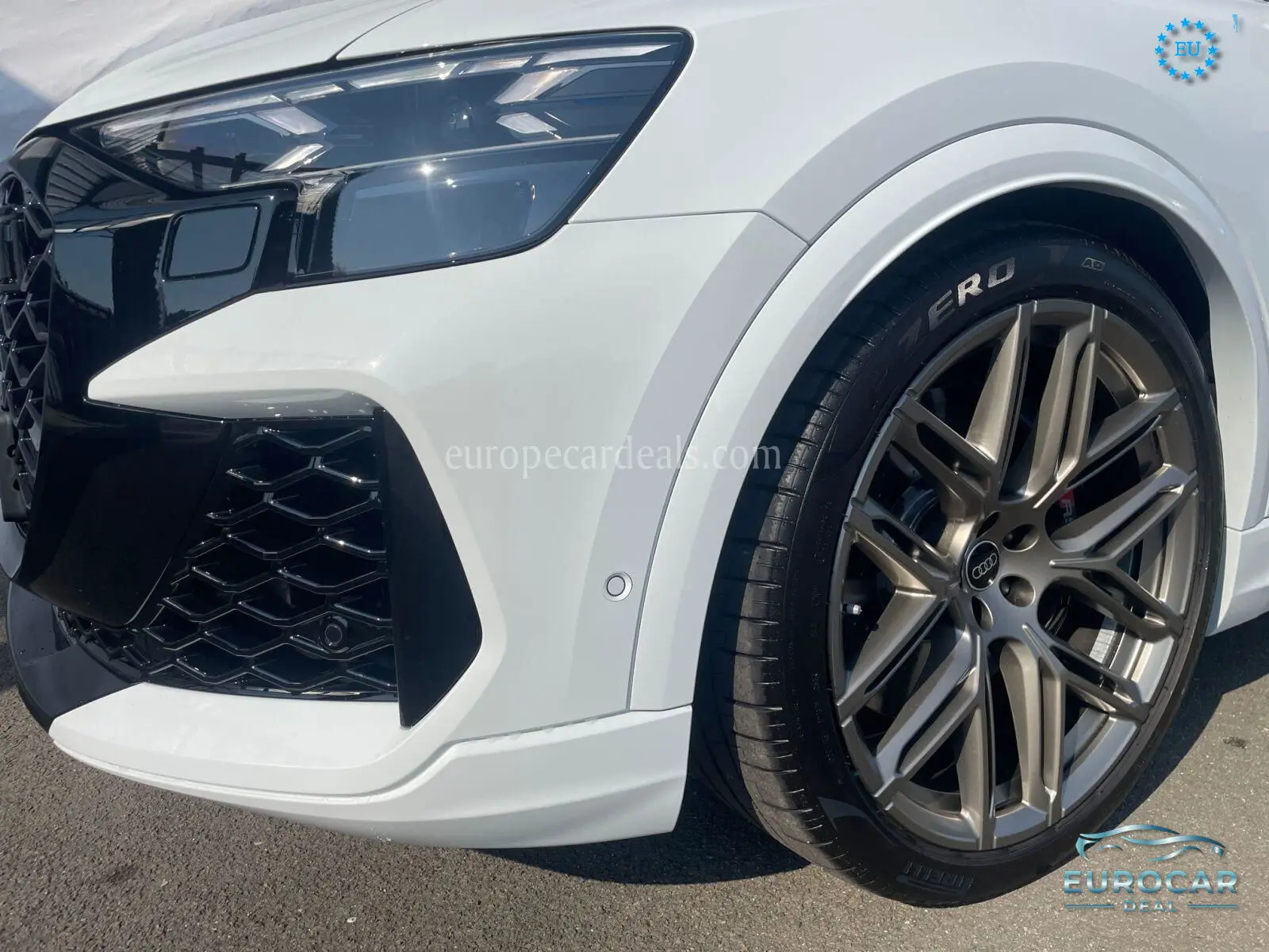 Audi RSQ8