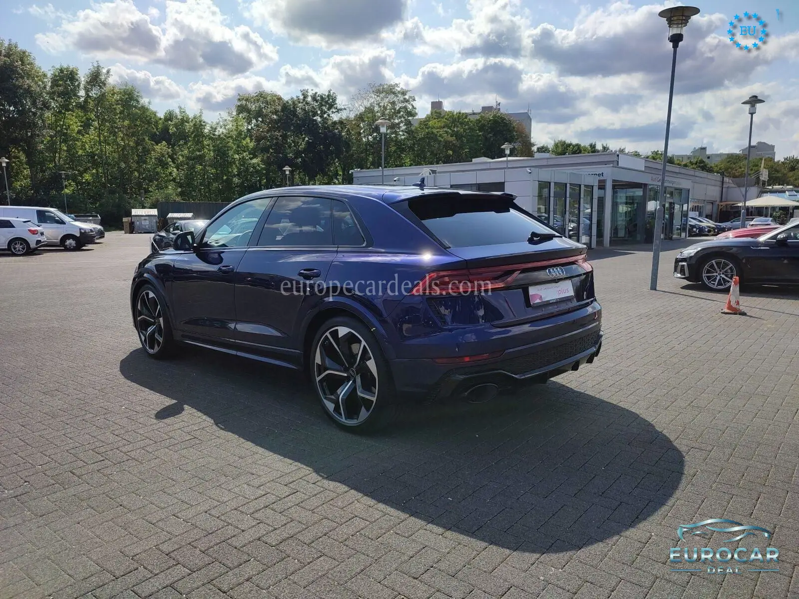 Audi RSQ8