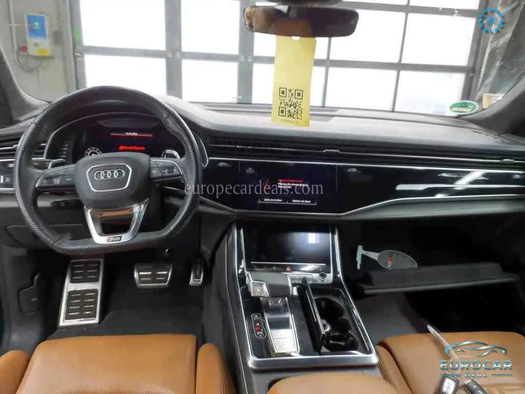 Audi RSQ8