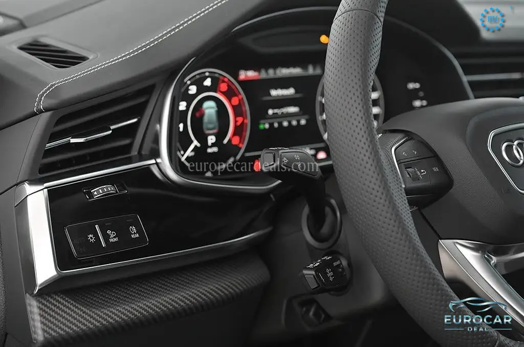 Audi RSQ8