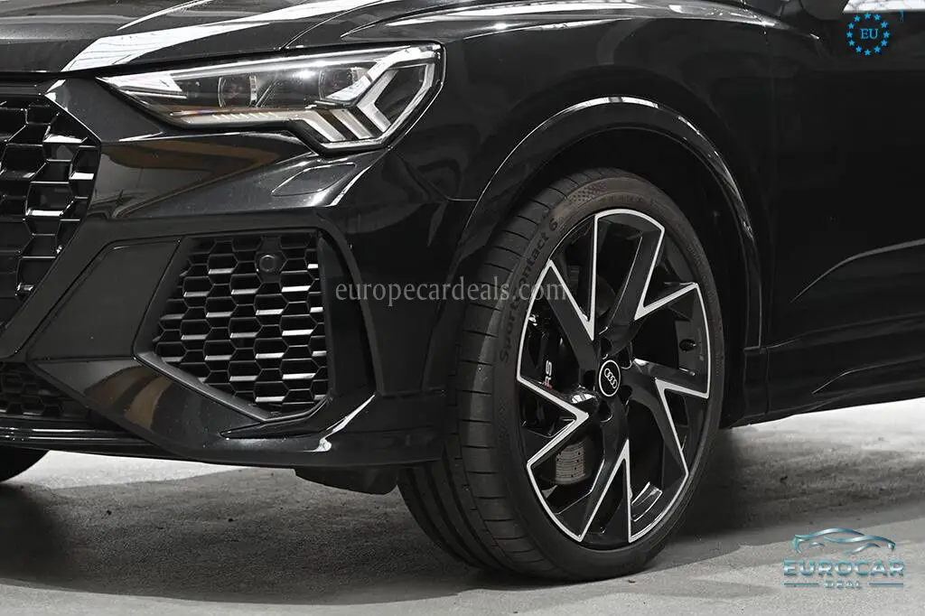 Audi RSQ3
