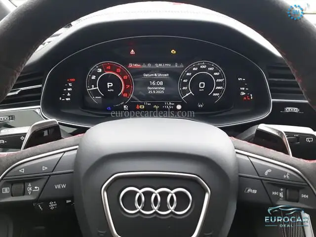 Audi RSQ8