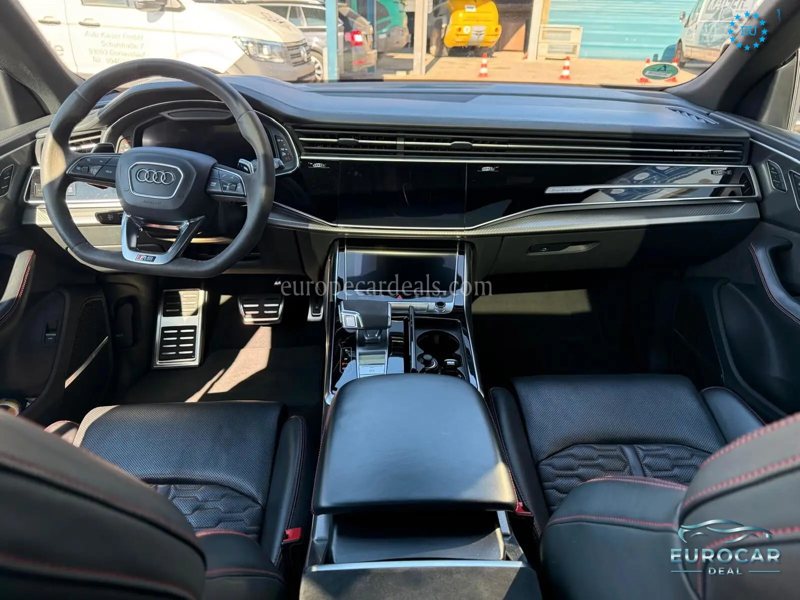 Audi RSQ8