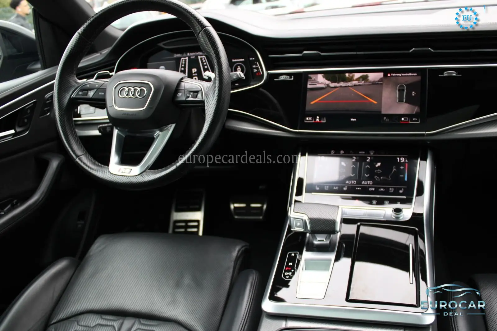 Audi RSQ8