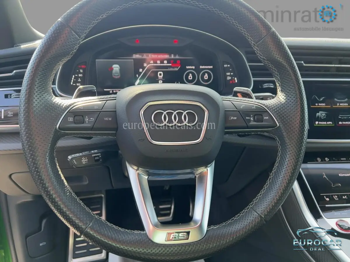 Audi RSQ8