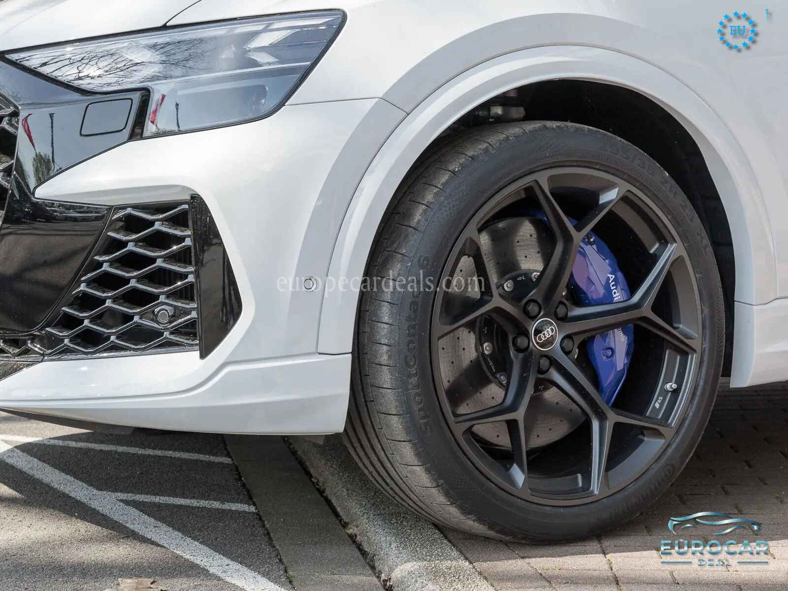 Audi RSQ8