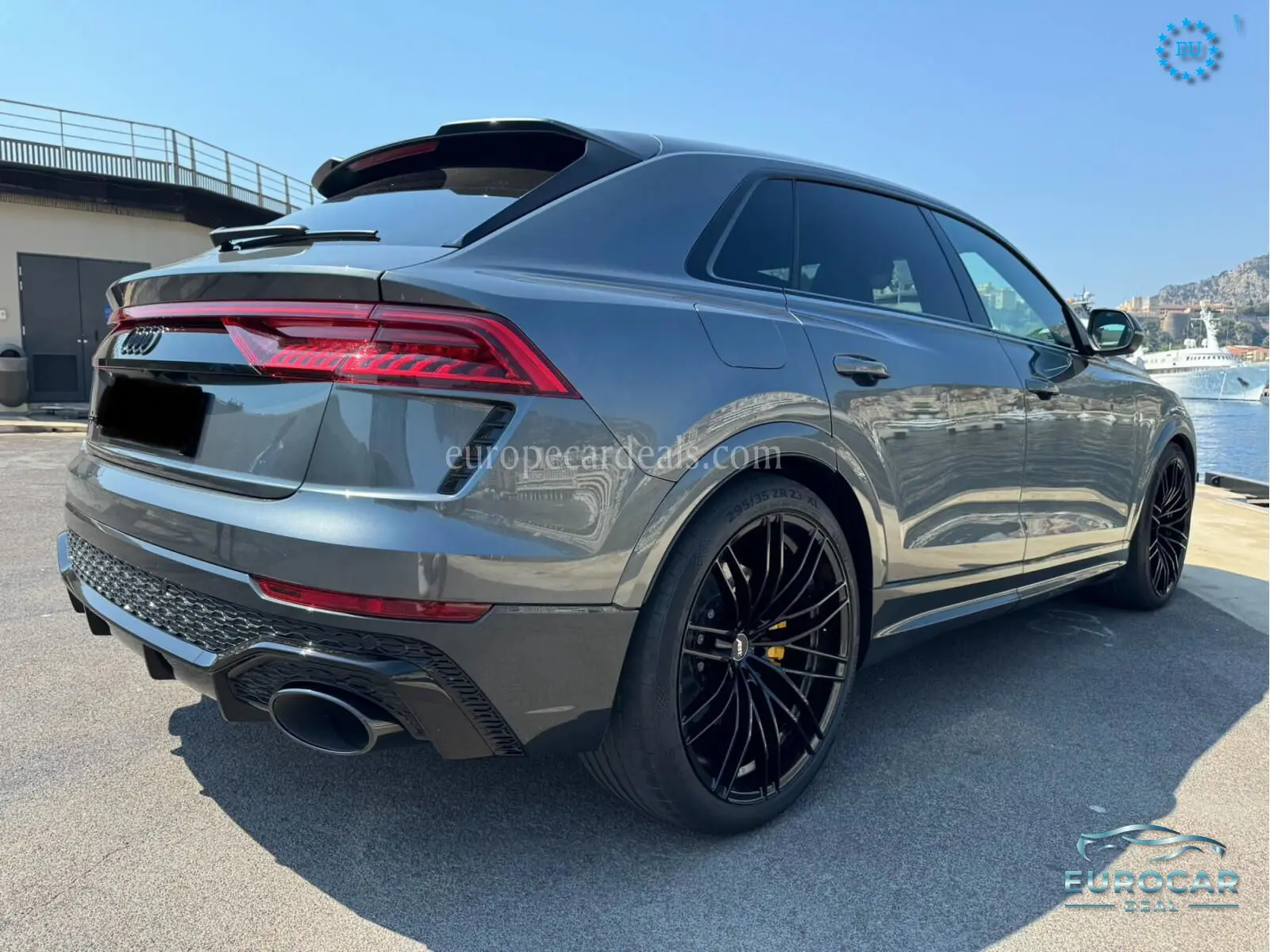 Audi RSQ8