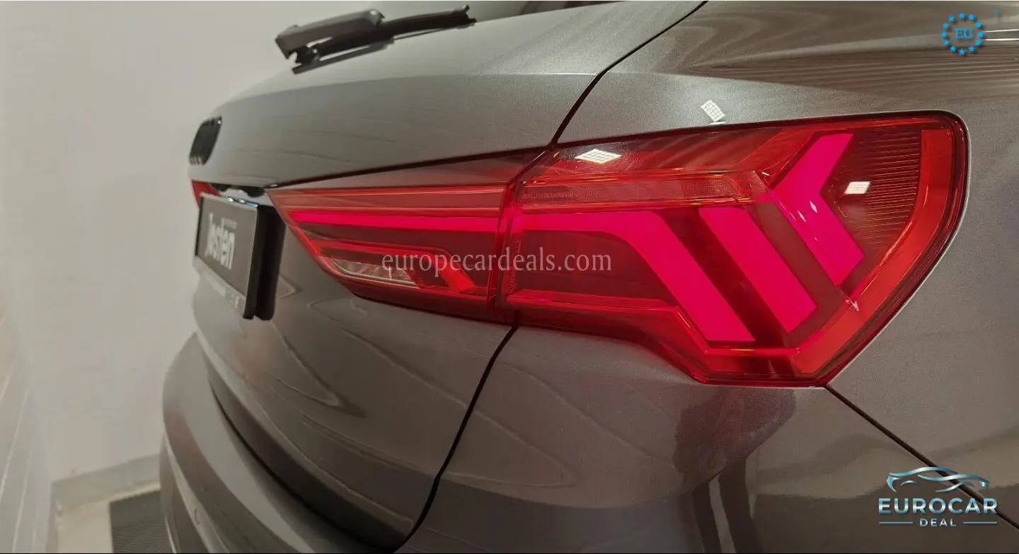 Audi RSQ3
