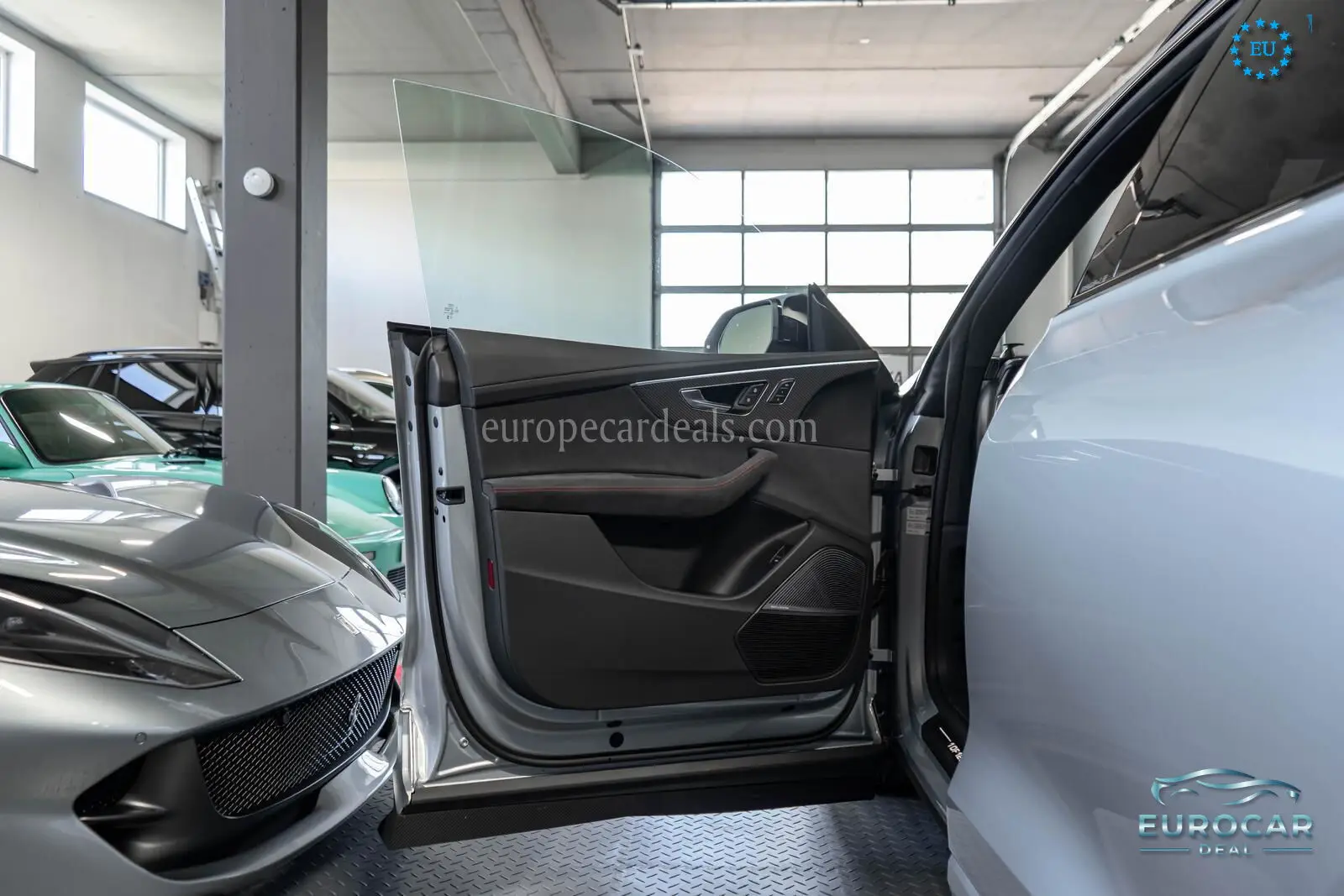 Audi RSQ8