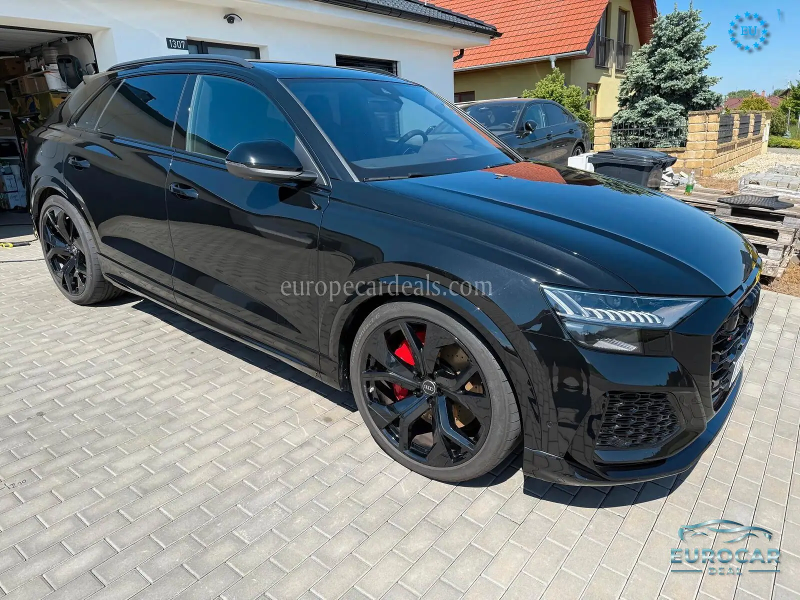 Audi RSQ8