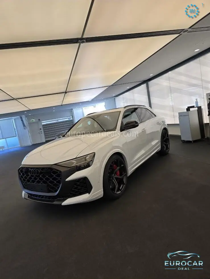 Audi RSQ8