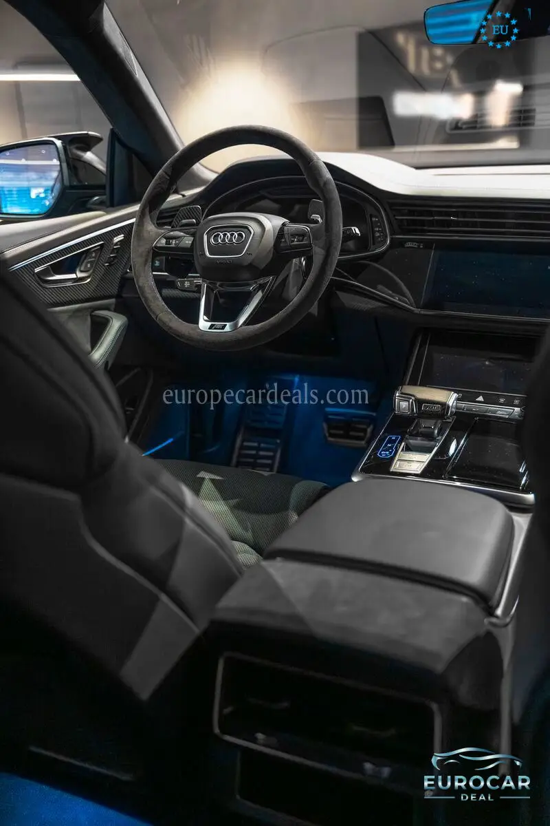Audi RSQ8