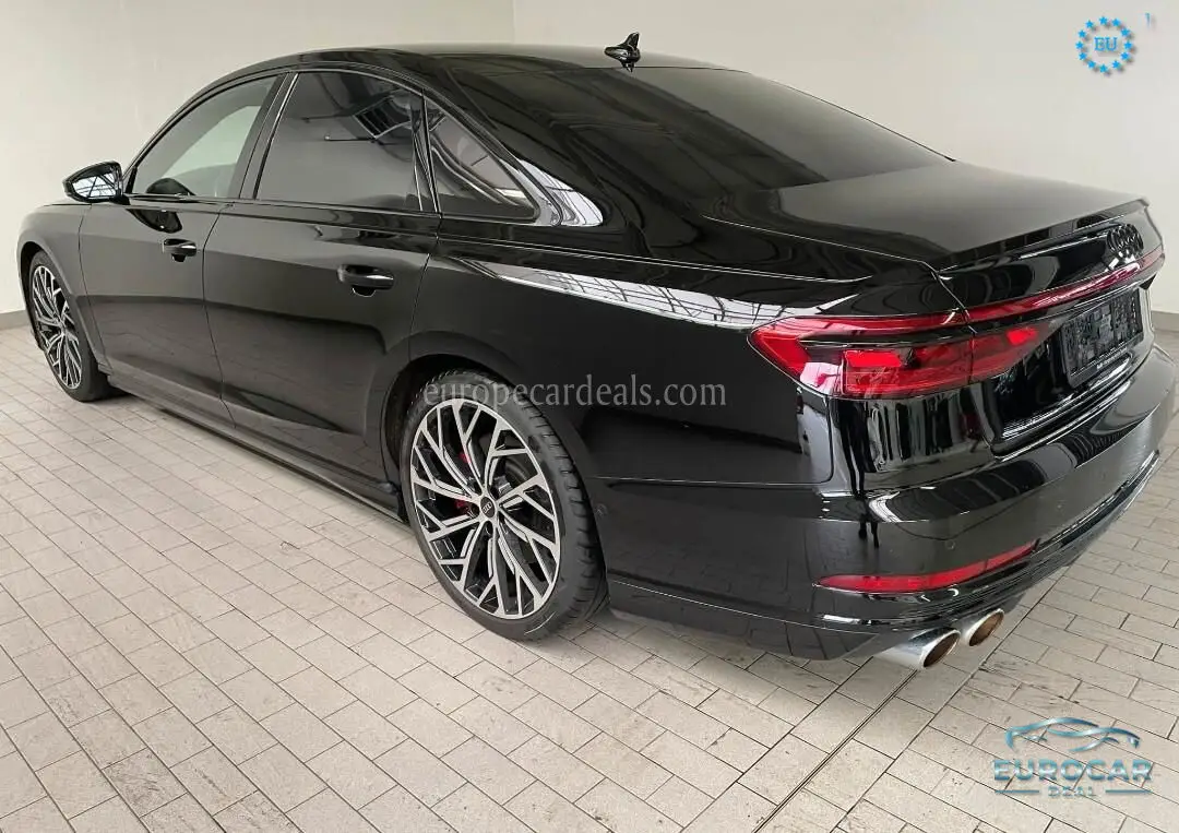 Audi S8