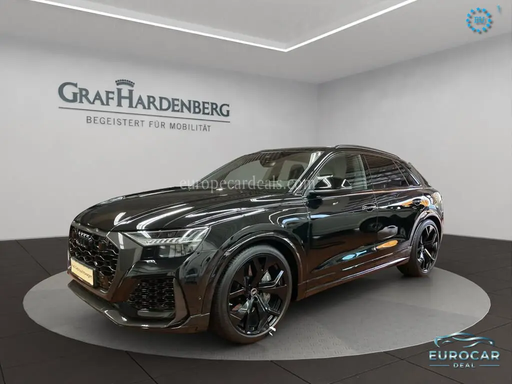 Audi RSQ8