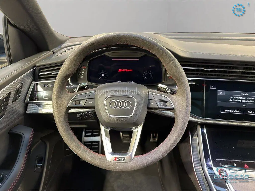 Audi RSQ8