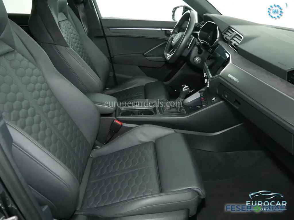 Audi RSQ3