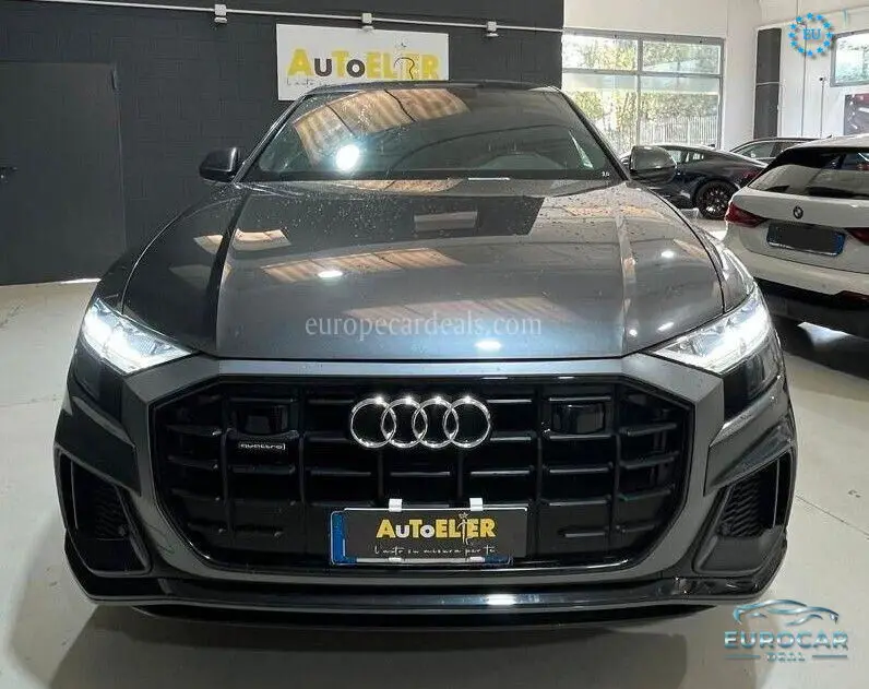Audi Q8