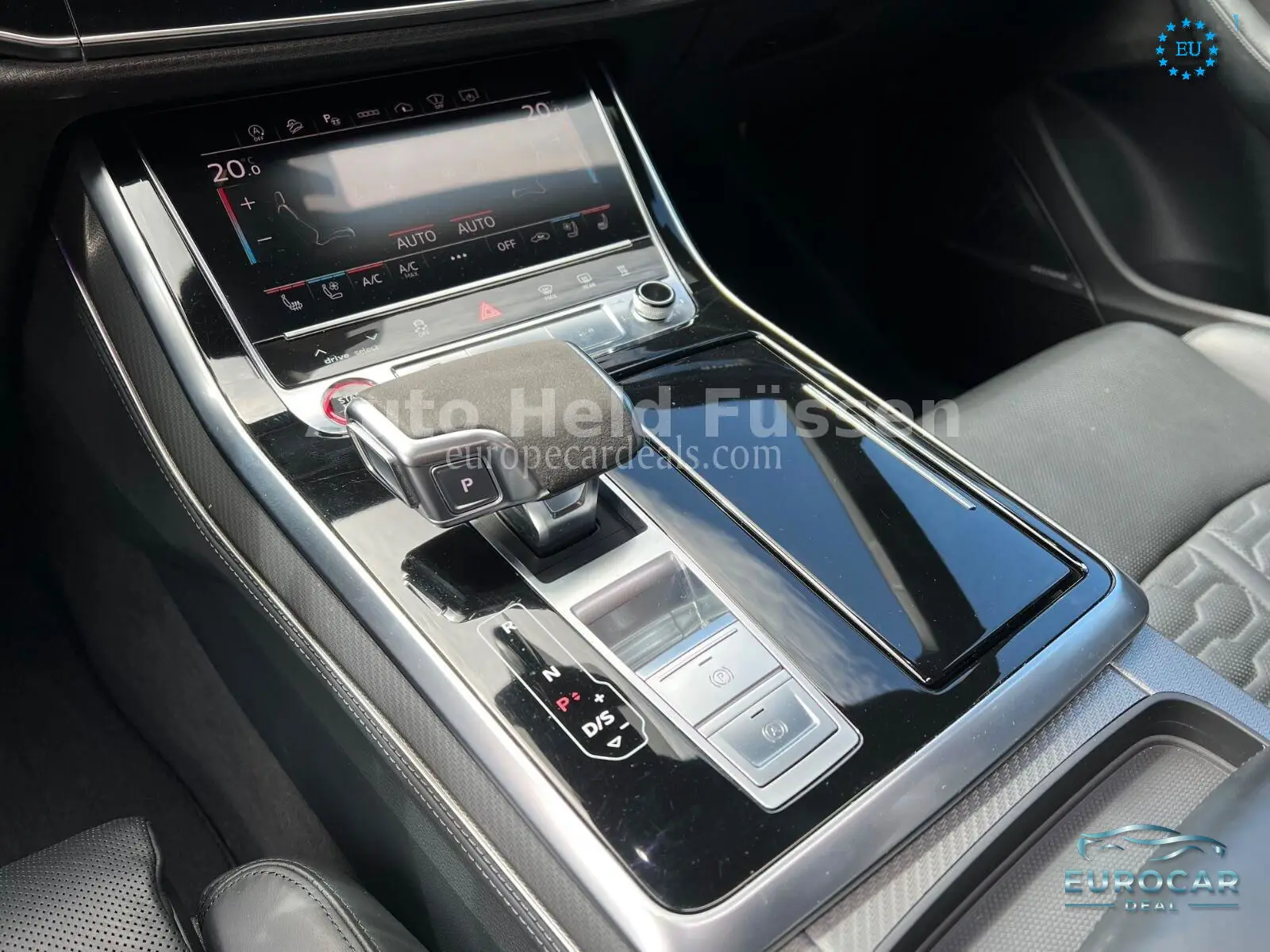 Audi RSQ8