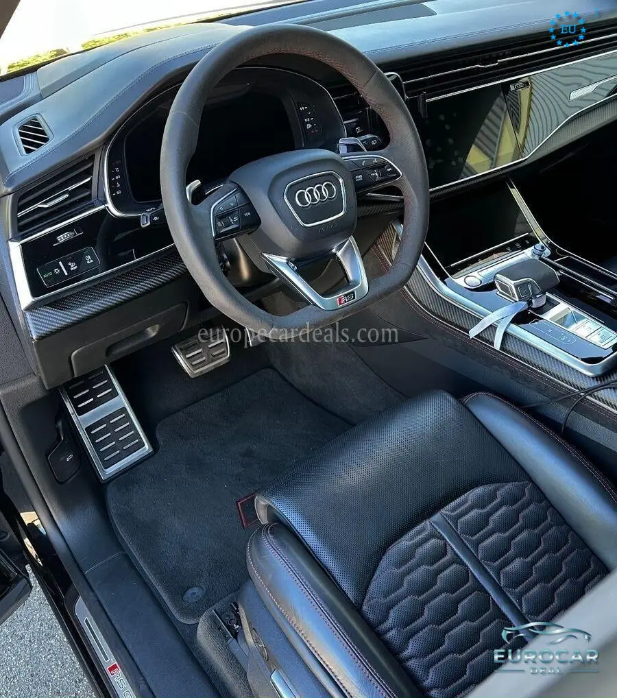 Audi RSQ8