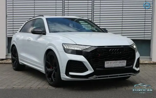 Audi RSQ8