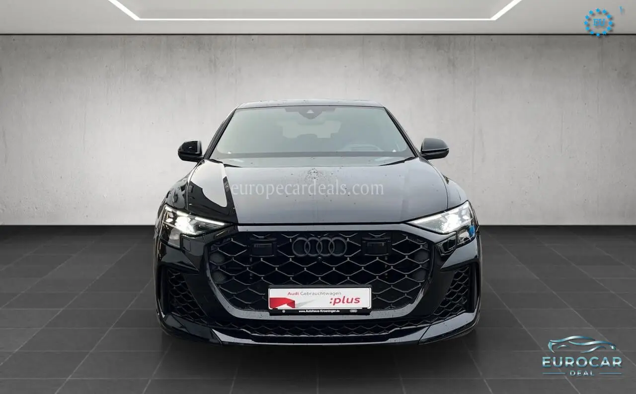 Audi RSQ8