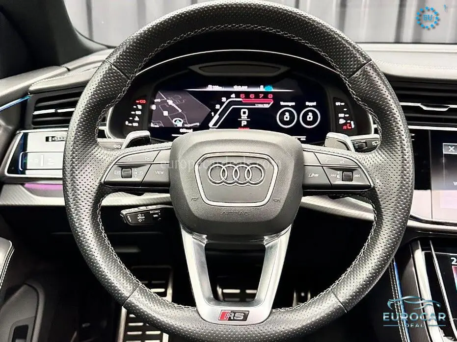 Audi RSQ8