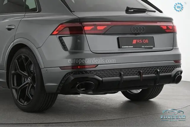 Audi RSQ8