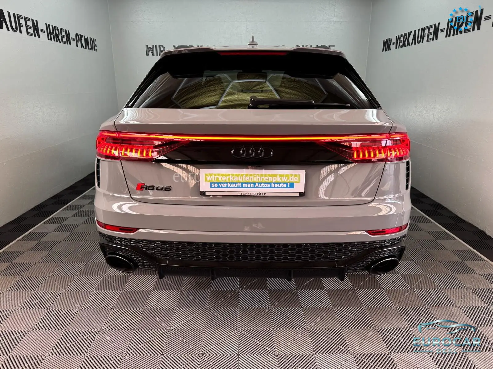Audi RSQ8
