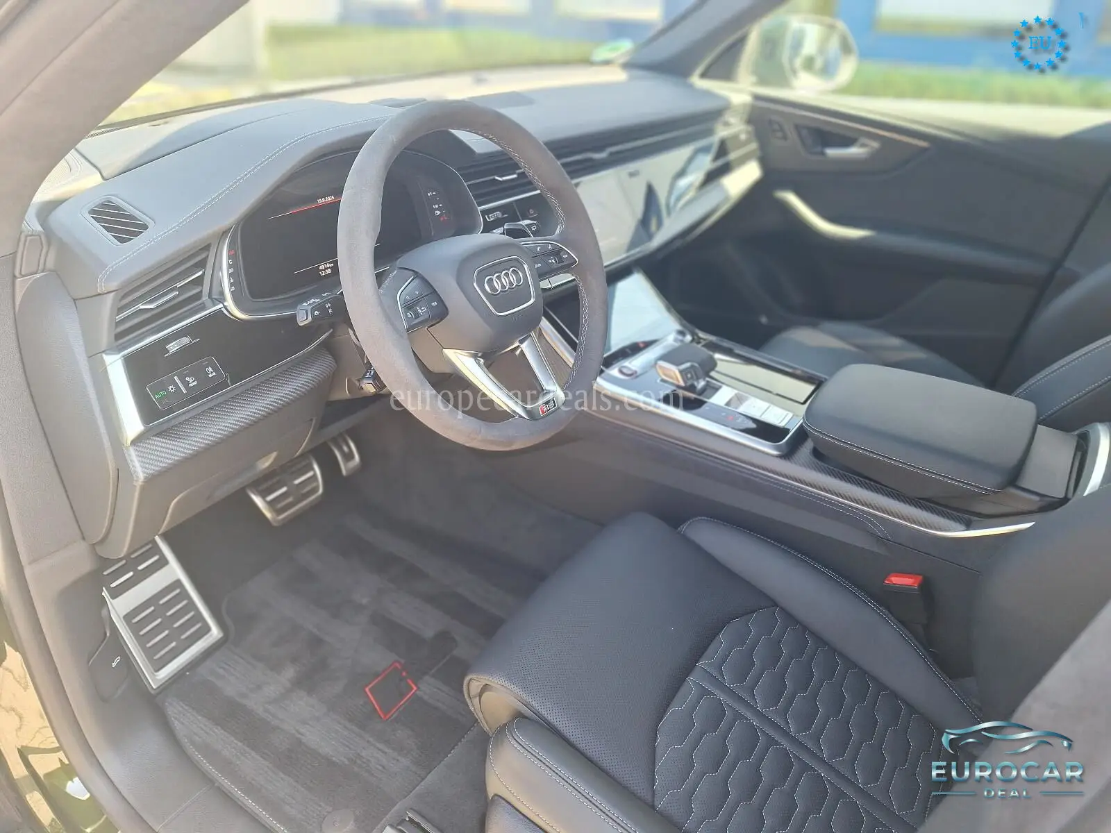 Audi RSQ8