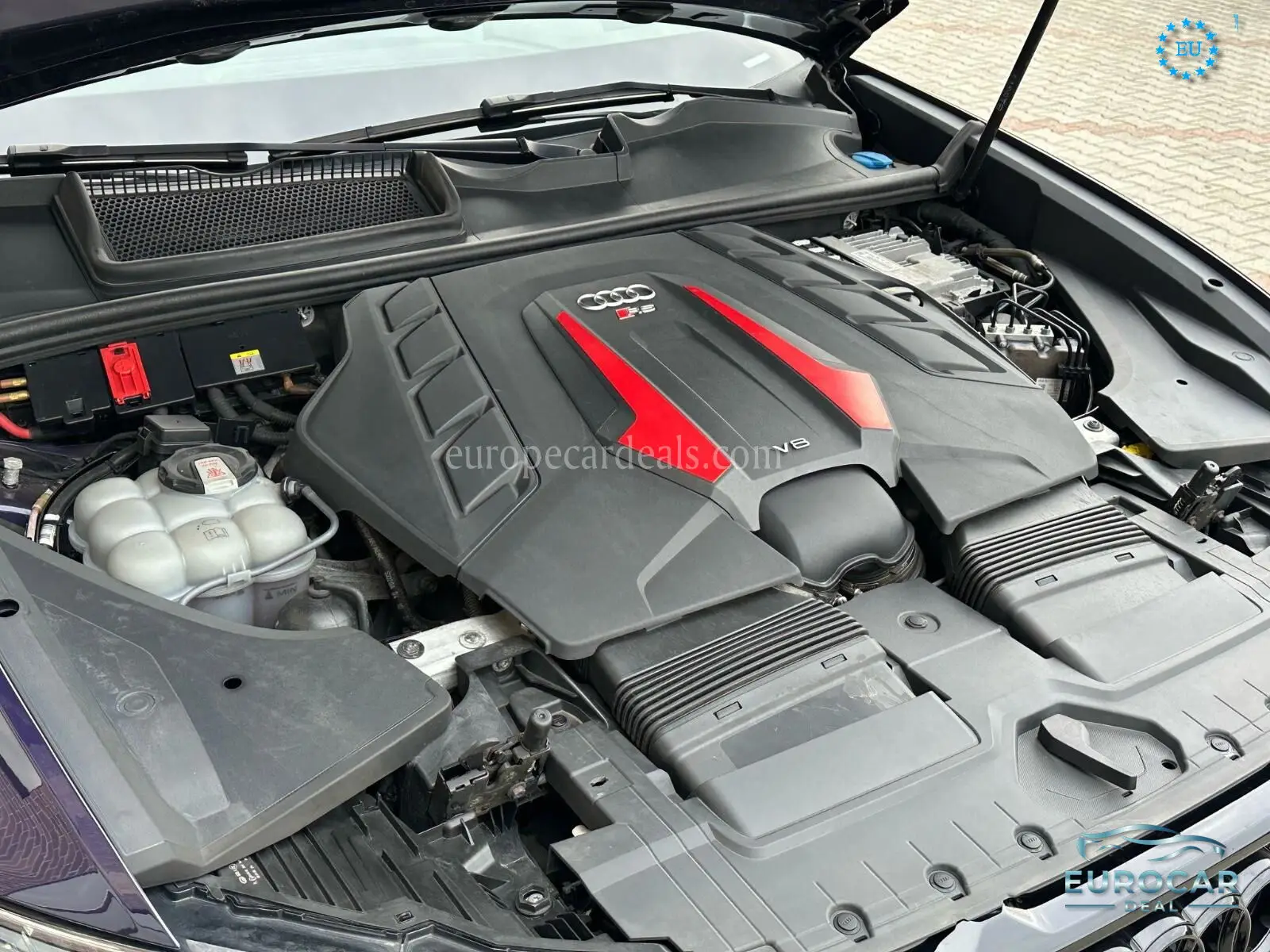 Audi RSQ8