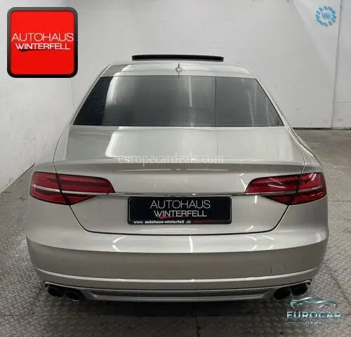 Audi S8